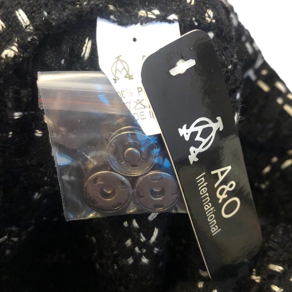 A&O International Black Checked Wrap size S/M - Picture 4 of 14